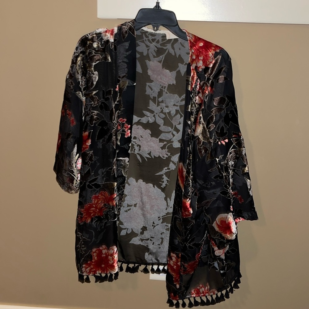 Beautiful pull on top